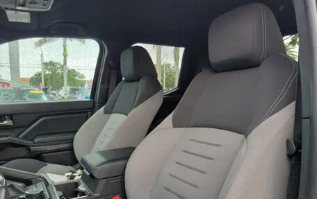 Toyota Tacoma, 2024 год, 6 050 000 рублей, 11 фотография