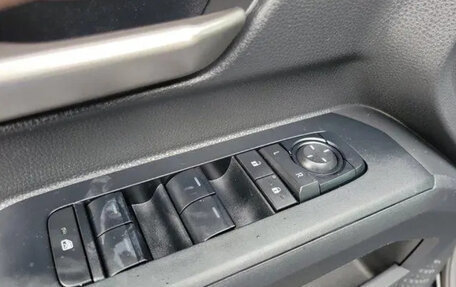 Toyota Tacoma, 2024 год, 6 050 000 рублей, 15 фотография