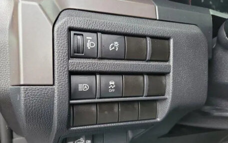 Toyota Tacoma, 2024 год, 6 050 000 рублей, 16 фотография