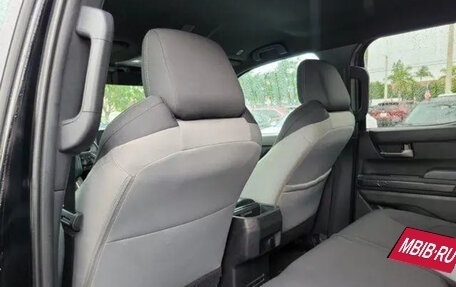 Toyota Tacoma, 2024 год, 6 050 000 рублей, 8 фотография