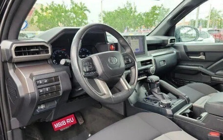 Toyota Tacoma, 2024 год, 6 050 000 рублей, 13 фотография