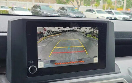 Toyota Tacoma, 2024 год, 6 050 000 рублей, 23 фотография