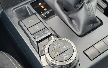 Toyota Tacoma, 2024 год, 6 050 000 рублей, 26 фотография