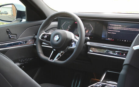 BMW 7 серия, 2024 год, 13 500 000 рублей, 12 фотография