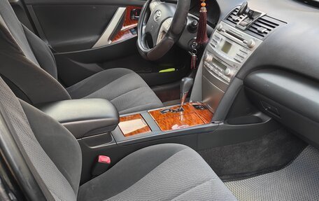 Toyota Camry, 2010 год, 1 020 000 рублей, 18 фотография