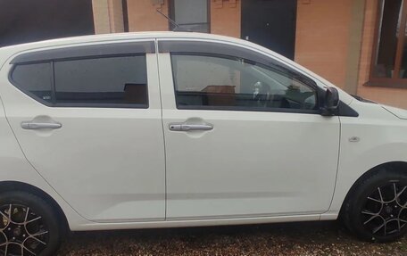 Daihatsu Mira e:S II, 2018 год, 800 000 рублей, 2 фотография