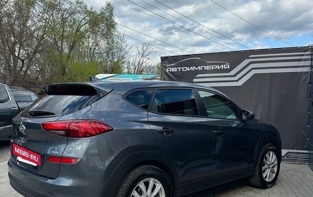 Hyundai Tucson III, 2019 год, 2 300 000 рублей, 2 фотография