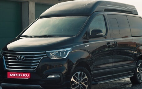 Hyundai Grand Starex Grand Starex I рестайлинг 2, 2019 год, 5 300 000 рублей, 4 фотография