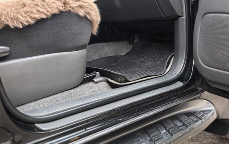 Toyota Land Cruiser Prado 120 рестайлинг, 2005 год, 1 870 000 рублей, 15 фотография