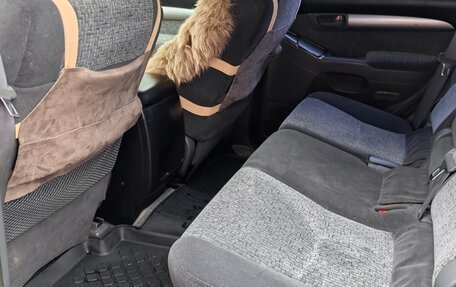 Toyota Land Cruiser Prado 120 рестайлинг, 2005 год, 1 870 000 рублей, 18 фотография