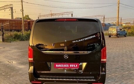 Mercedes-Benz V-Класс, 2019 год, 3 900 000 рублей, 5 фотография