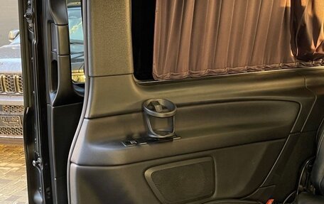 Mercedes-Benz V-Класс, 2019 год, 3 900 000 рублей, 20 фотография