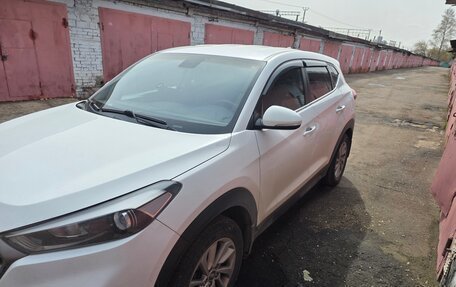 Hyundai Tucson III, 2017 год, 1 830 000 рублей, 2 фотография