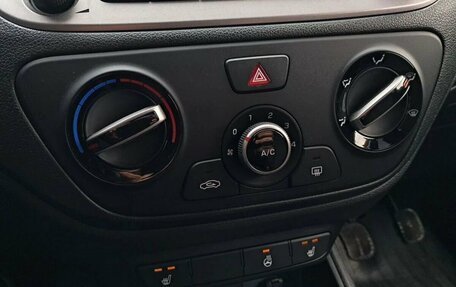 Hyundai Solaris II рестайлинг, 2018 год, 1 050 000 рублей, 16 фотография