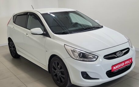 Hyundai Solaris II рестайлинг, 2013 год, 750 000 рублей, 2 фотография