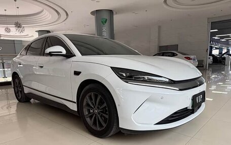 BYD Qin, 2025 год, 1 840 000 рублей, 2 фотография