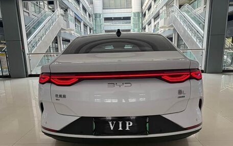 BYD Qin, 2025 год, 1 840 000 рублей, 4 фотография