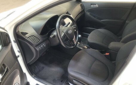 Hyundai Solaris II рестайлинг, 2013 год, 750 000 рублей, 17 фотография