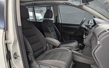 Volkswagen Touran III, 2011 год, 1 150 000 рублей, 18 фотография