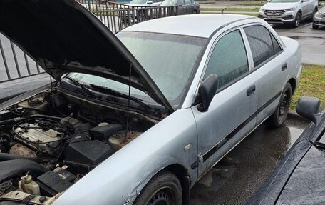 Mitsubishi Carisma I, 2002 год, 100 000 рублей, 1 фотография