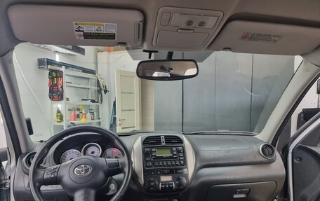 Toyota RAV4, 2004 год, 1 200 000 рублей, 14 фотография