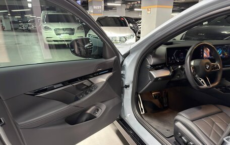 BMW 5 серия, 2024 год, 7 050 000 рублей, 18 фотография