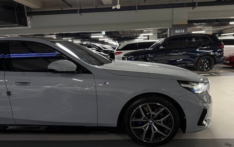 BMW 5 серия, 2024 год, 7 050 000 рублей, 20 фотография