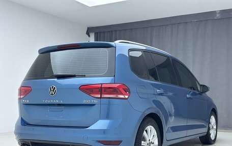 Volkswagen Touran III, 2022 год, 2 170 000 рублей, 6 фотография