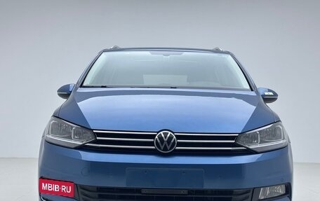 Volkswagen Touran III, 2022 год, 2 170 000 рублей, 2 фотография