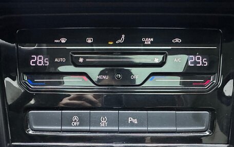 Volkswagen Touran III, 2022 год, 2 170 000 рублей, 17 фотография