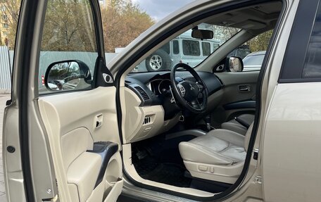 Mitsubishi Outlander III рестайлинг 3, 2007 год, 1 150 000 рублей, 9 фотография