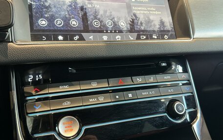 Jaguar XF II, 2020 год, 3 090 000 рублей, 16 фотография