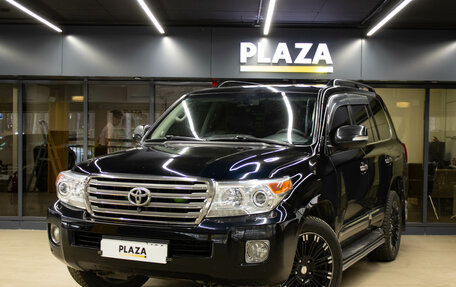 Toyota Land Cruiser 200, 2013 год, 2 999 000 рублей, 1 фотография