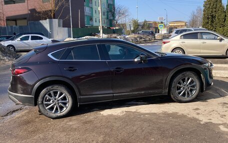 Mazda CX-4, 2021 год, 2 430 000 рублей, 4 фотография