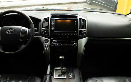 Toyota Land Cruiser 200, 2013 год, 2 999 000 рублей, 10 фотография