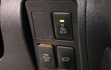 Toyota Land Cruiser 200, 2013 год, 2 999 000 рублей, 23 фотография