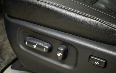 Toyota Land Cruiser 200, 2013 год, 2 999 000 рублей, 30 фотография