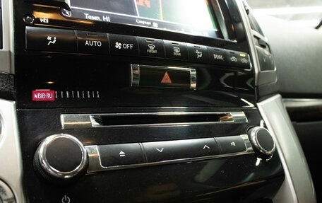 Toyota Land Cruiser 200, 2013 год, 2 999 000 рублей, 26 фотография