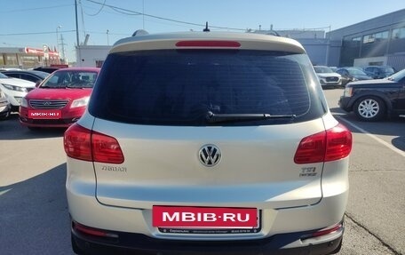 Volkswagen Tiguan I, 2012 год, 899 000 рублей, 6 фотография