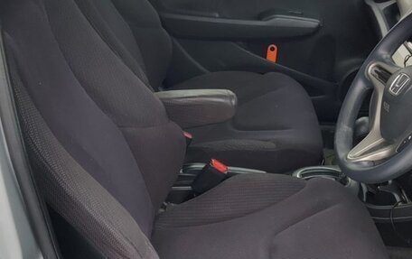 Honda Fit III, 2013 год, 750 000 рублей, 4 фотография