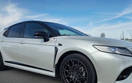 Toyota Camry, 2021 год, 5 990 000 рублей, 3 фотография