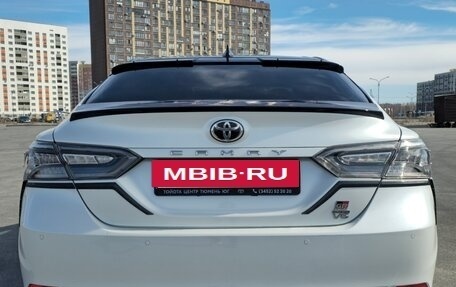 Toyota Camry, 2021 год, 5 990 000 рублей, 5 фотография