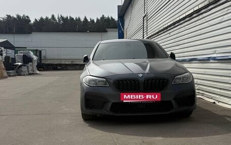 BMW 5 серия, 2015 год, 2 600 000 рублей, 2 фотография