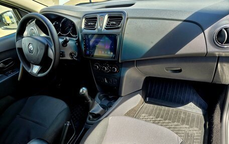 Renault Logan II, 2017 год, 757 000 рублей, 6 фотография