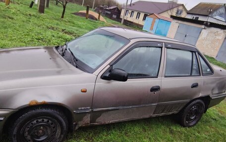 Daewoo Nexia I рестайлинг, 2003 год, 160 000 рублей, 2 фотография