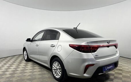 KIA Rio IV, 2018 год, 1 470 000 рублей, 3 фотография