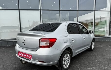 Renault Logan II, 2017 год, 650 000 рублей, 2 фотография