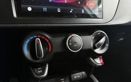 KIA Rio IV, 2020 год, 1 529 000 рублей, 11 фотография