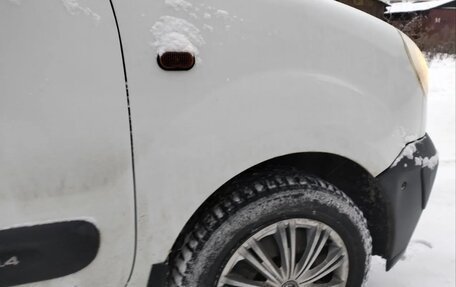 Renault Kangoo II рестайлинг, 2005 год, 400 000 рублей, 30 фотография