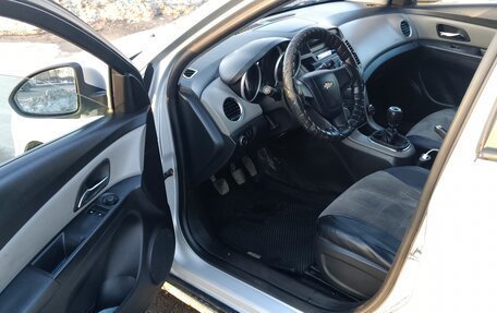 Chevrolet Cruze II, 2011 год, 360 000 рублей, 12 фотография
